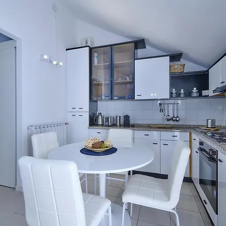 Cozy In Varenna Stunning View With Air Conditioning *